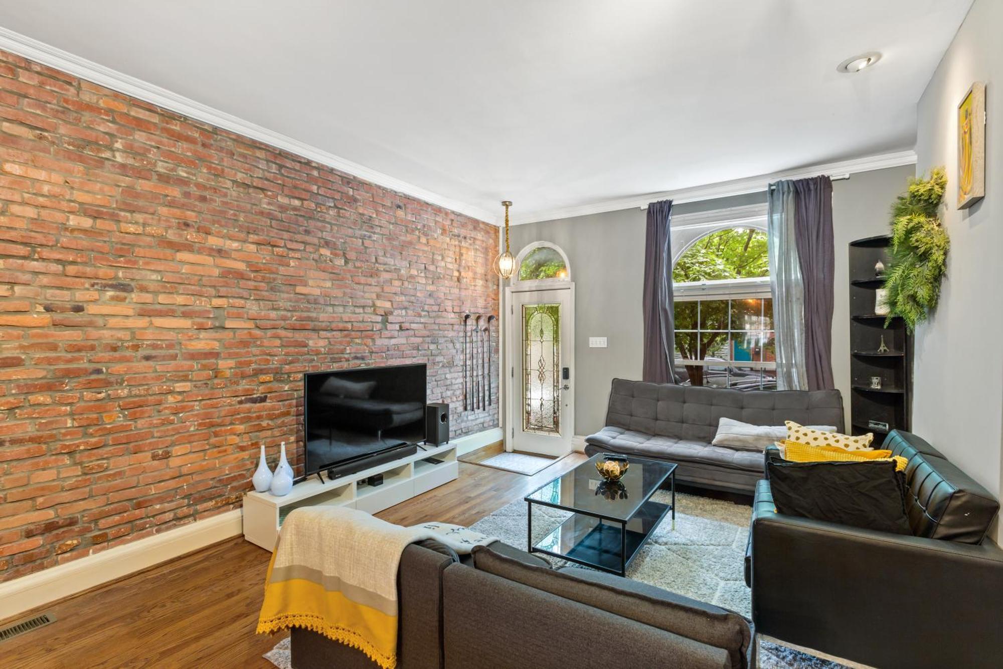 Pristine Townhouse With Rooftop Deck Near Canton! Baltimore Exterior photo