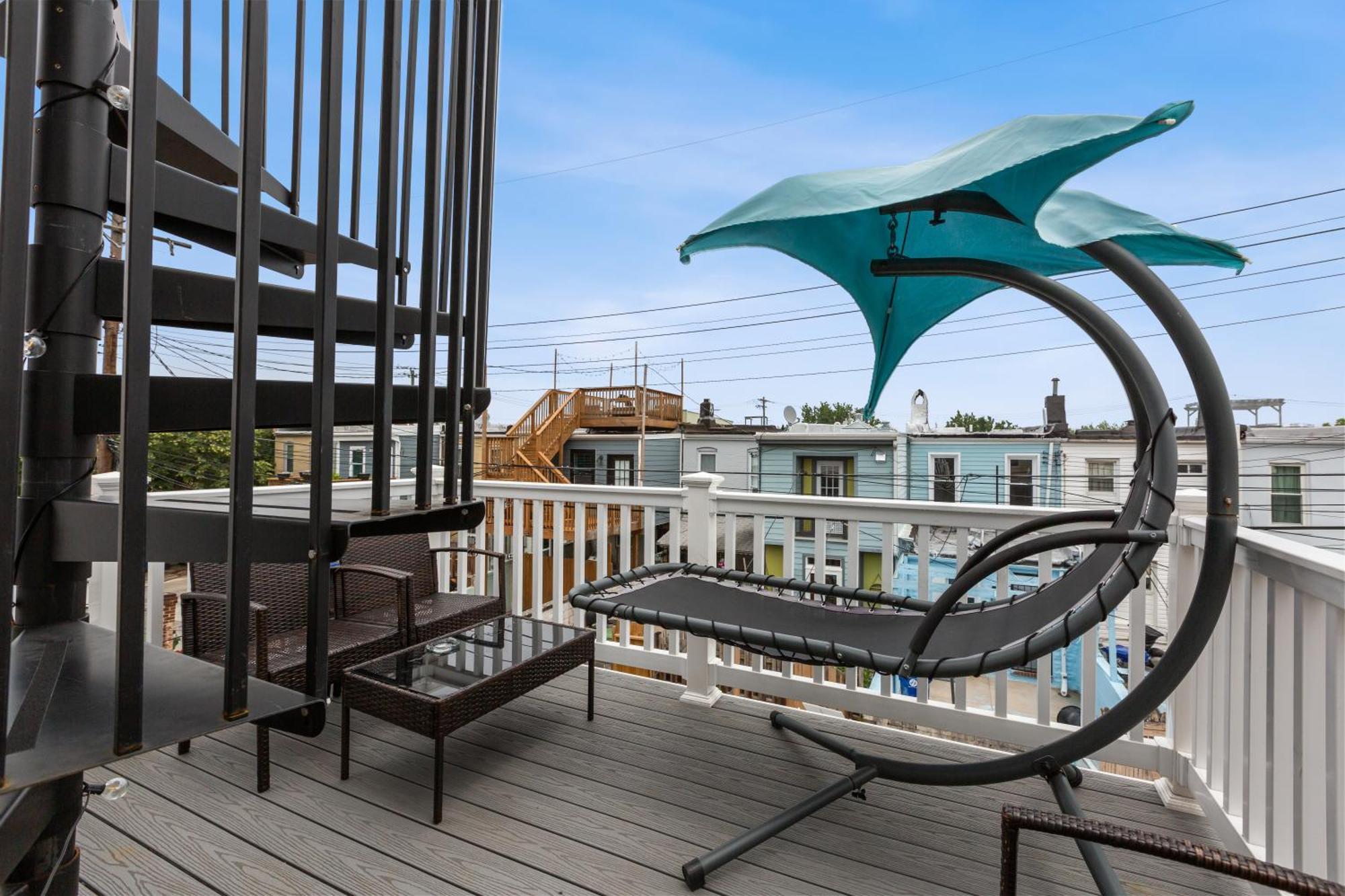 Pristine Townhouse With Rooftop Deck Near Canton! Baltimore Exterior photo